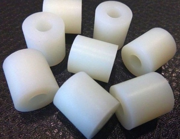 Капролоновая втулка кремовая ПА 6 А 60х1000 мм ТУ 2224-001-78534599-2006 фото