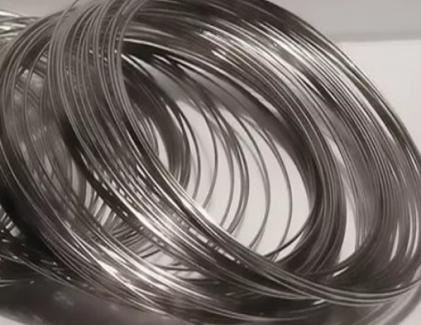 Проволока титановая сварочная ВТ20-1св 4 мм ОСТ 1 90015-77 фото